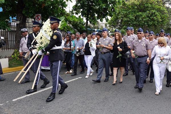 Policía Nacional rinde homenaje póstumo a cuatro miembros caídos en octubre 