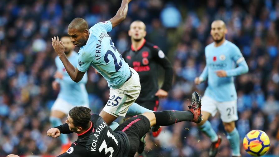 Man City vence al Arsenal y sigue invicto en la Premier 