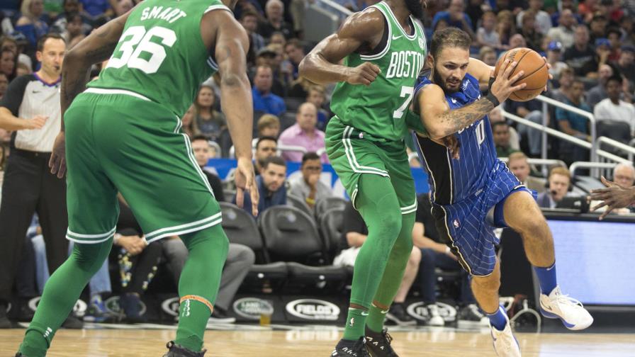 Los Celtics ganan el octavo consecutivo; Horford marcó 14 y 10 rebotes