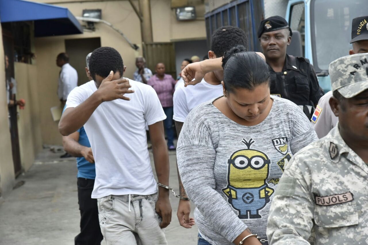 Tres de los acusados de asesinar al raso policial Paul Encarnación Mejía y a su hijo de dos años.