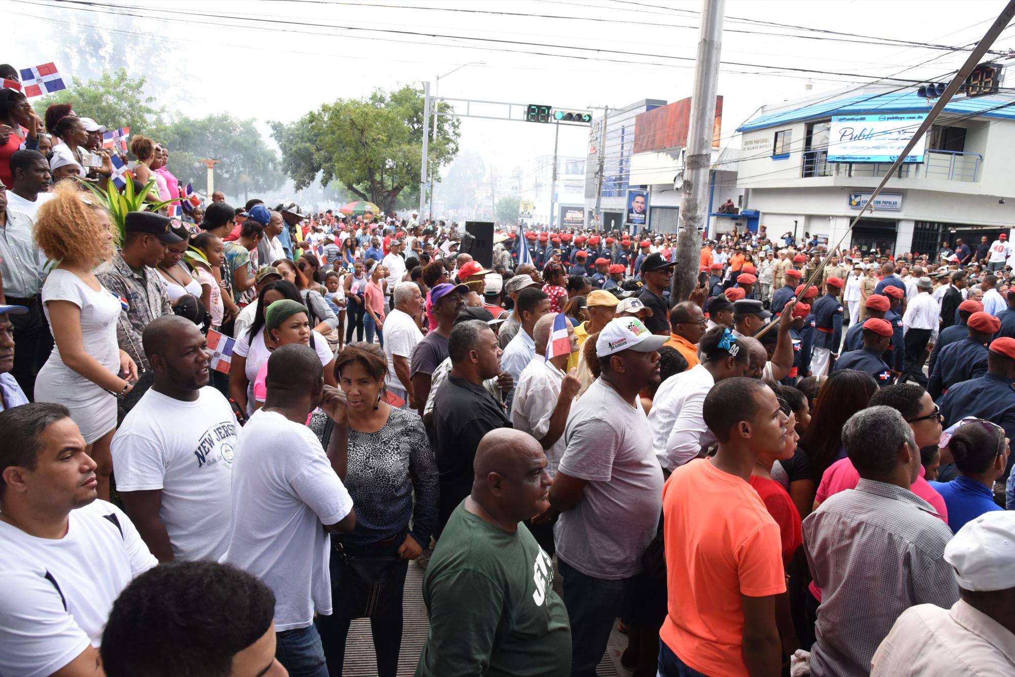 Los sancristobalenses se volcaron a las calles en apoyo del Día de la Constitución