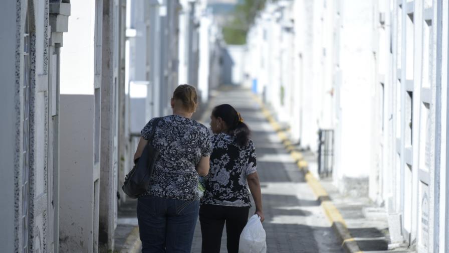 Residentes de Santiago piden reparar área del cementerio de la 30 de Marzo Residentes de Santiago piden reparar área del cementerio de la 30 de Marzo