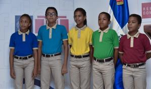 Ministerio de Educación permitirá uso de uniformes escolares actuales