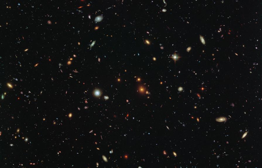 Astrónomos observan una de las primeras galaxias formadas tras el Big Bang