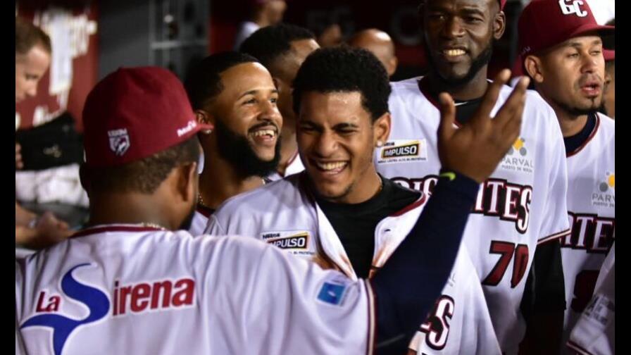 Los Gigantes aplastaron al Licey con bate de Jiménez