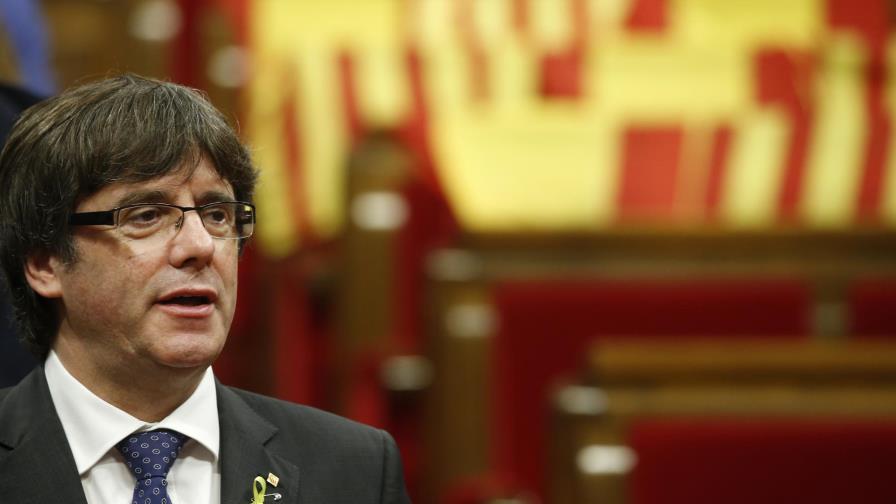 Puigdemont pide unidad del independentismo en las elecciones catalanas