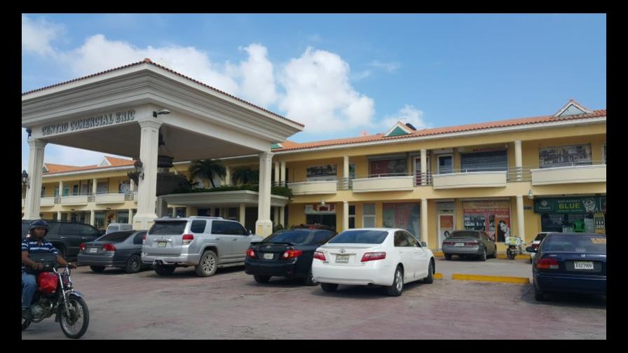 Residentes cercanos a la autopista de San Isidro protestarán por apagones 