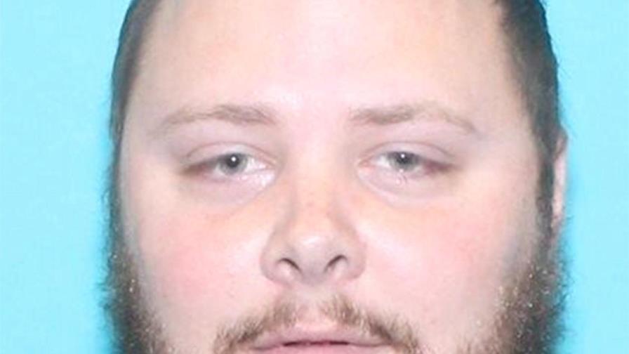 FBI reconoce tener problemas para acceder al móvil del tirador de Texas