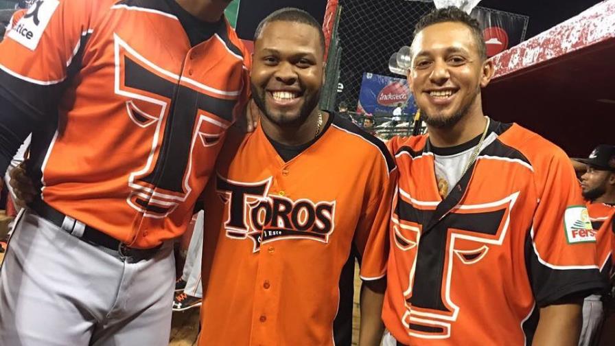 El repunte de los Toros amenaza boleto de postemporada a felinos