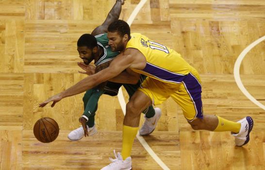 Celtics hilvanan su 10mo triunfo de la mano de Baynes 