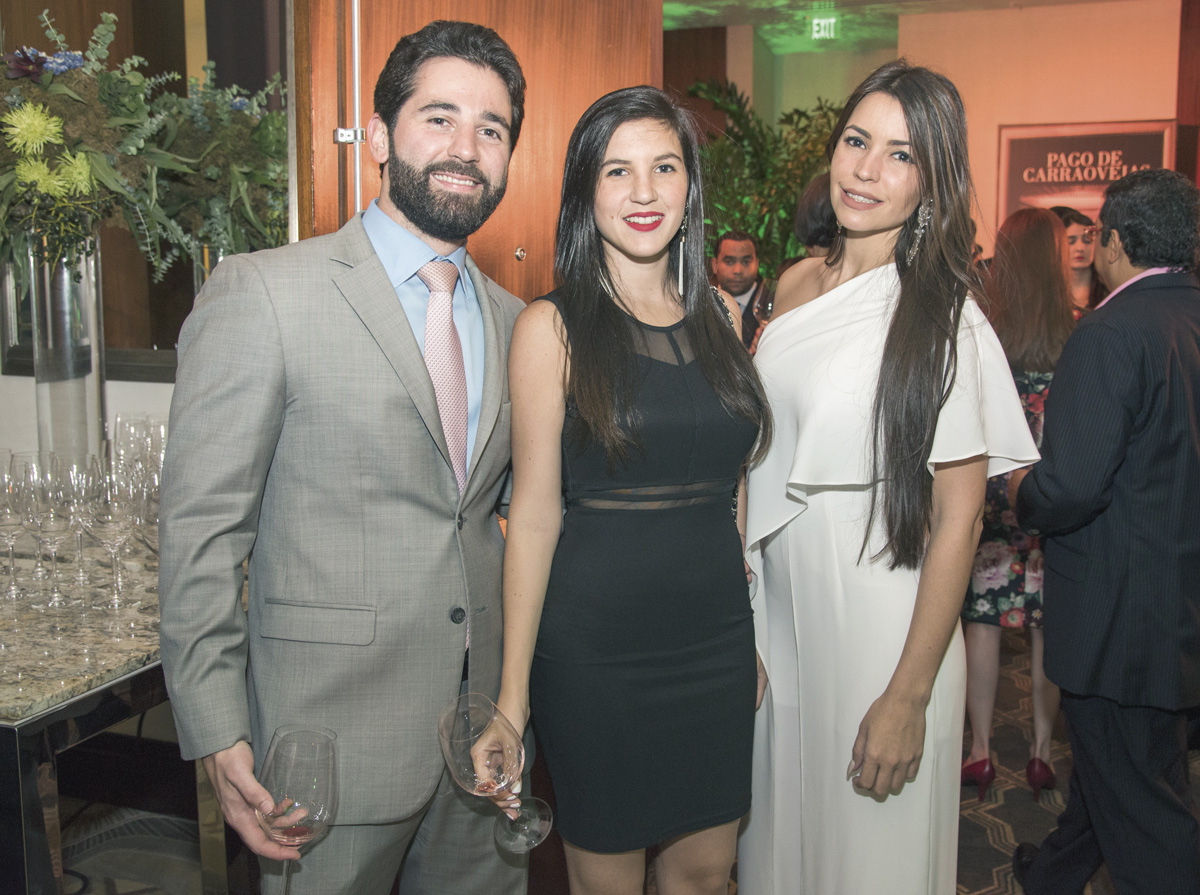Francisco Domínguez, Laura Taveras y Rosa María Mejía.