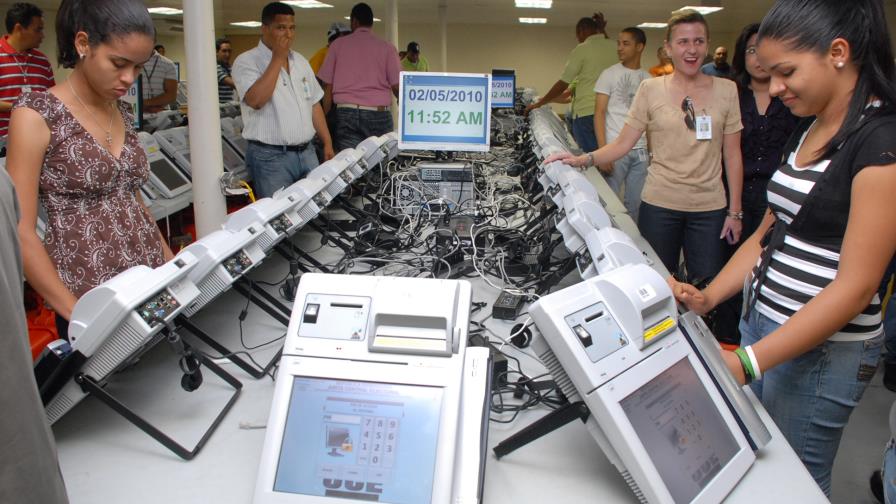 Técnico que dirigió informe tuvo diferencias con antigua gestión de la Junta Central Electoral