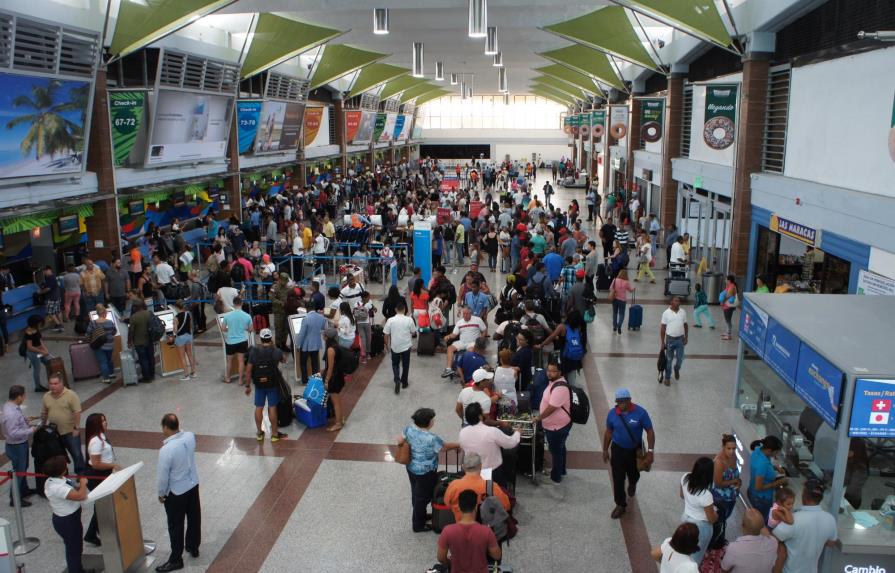 En los primeros 10 meses del año viajaron más de diez millones de pasajeros por los aeropuertos