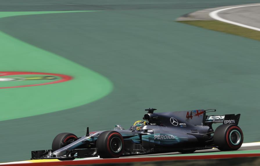 Lewis Hamilton domina primeras dos prácticas para GP de Brasil