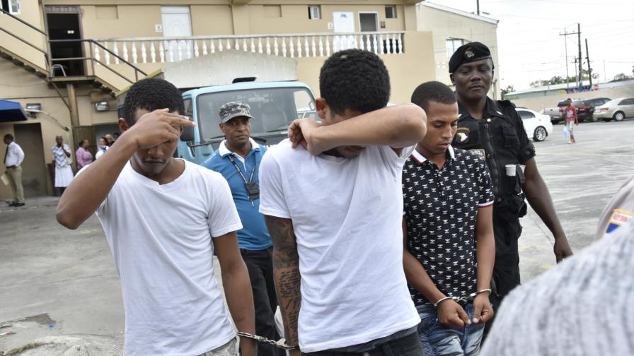 Un muerto y 6 detenidos, entre ellos dos expolicías, por muerte de raso en Guaricanos Un muerto y 6 detenidos, entre ellos dos expolicías, por muerte de raso en Guaricanos