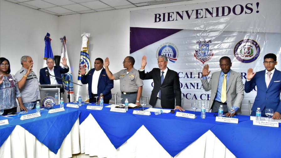 Ministro de Interior y Policía juramenta Mesa de Seguridad Ciudadana y Género en Boca Chica