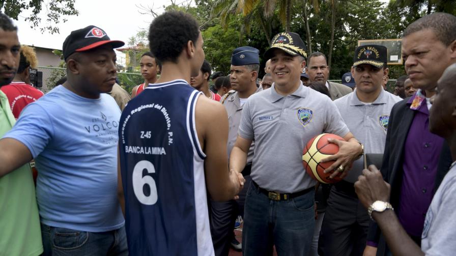 Director de la Policía pide cooperación a residentes en Los Ríos para enfrentar la delincuencia 
