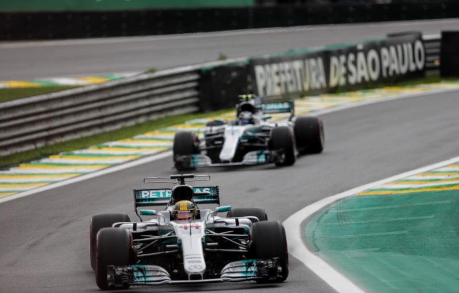 Valtteri Bottas sale primero en el GP de Brasil; Hamilton choca