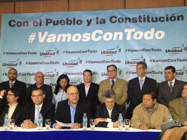 Chavismo y oposición se acercan a conversaciones entre dudas y desconfianza
