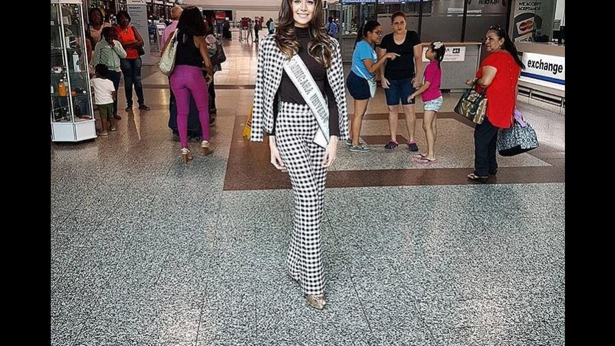 Carmen Muñoz parte hacia Las Vegas para representar a República Dominicana en Miss Universo Carmen Muñoz parte hacia Las Vegas para representar a República Dominicana en Miss Universo