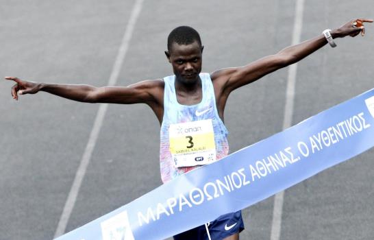 Kalalei triunfó en el maratón de Atenas dominado por kenianos 