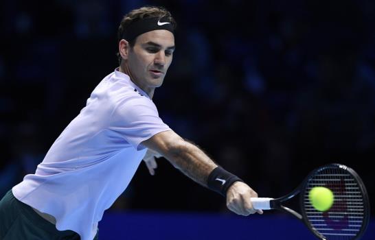 Roger Federer inicia con triunfo su participación en Copa Masters 