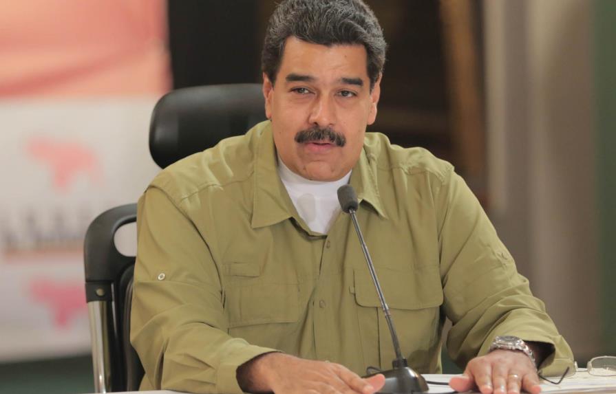 Maduro promete que Venezuela no caerá en impago