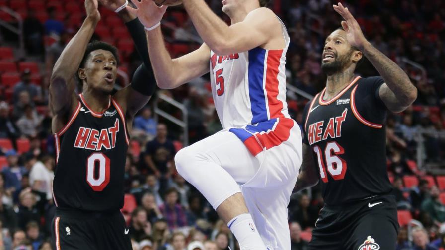 Pistons vencen a Heat y siguen con buen comienzo 
