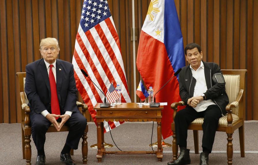 Duterte dice que Trump ha dado el visto bueno a su “guerra contra las drogas”