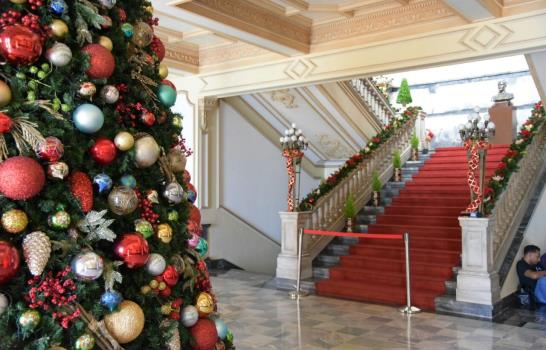 Inician preparativos para recibir la Navidad en el Palacio Nacional 