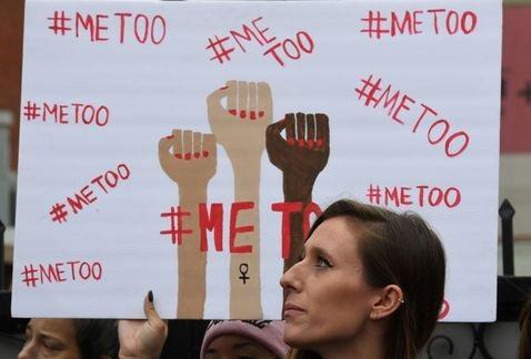 Decenas de mujeres marchan en el corazón de Hollywood contra el abuso sexual