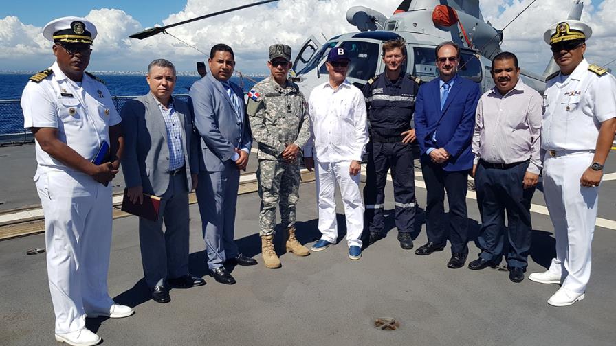 Fragata francesa participa en un simulacro contra narcotráfico