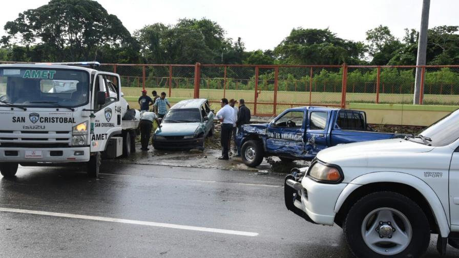 Persiste tapón en el tránsito por accidente en la autopista 6 de Noviembre