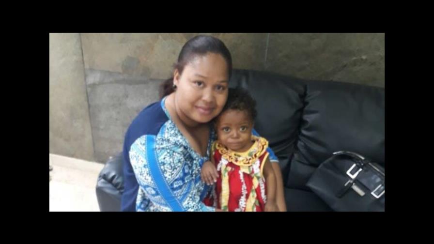 Madre recibe RD$54 mil de ayuda, pero trasplante a su bebé cuesta RD$6 millones