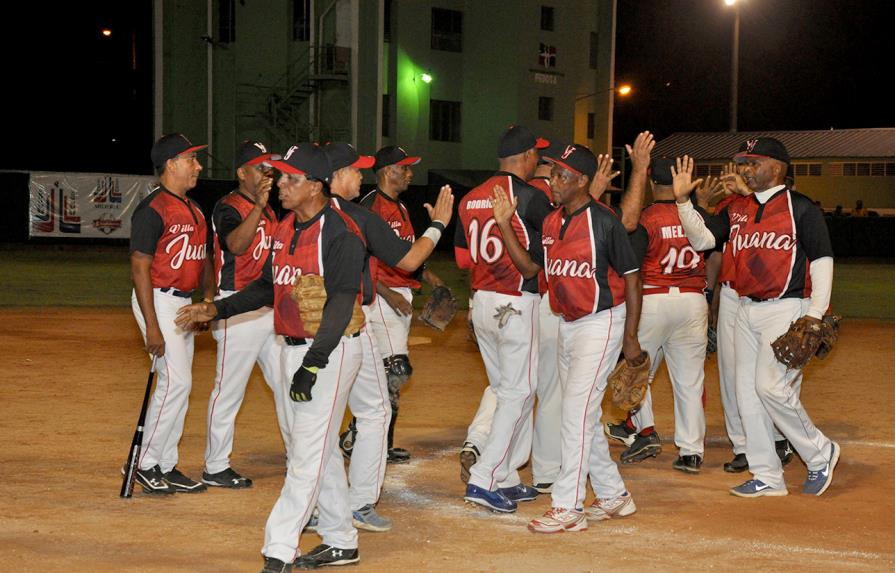 Villa Juana, Moscoso, Centro y Los Prados están en la semifinal del torneo Sénior de sóftbol DN