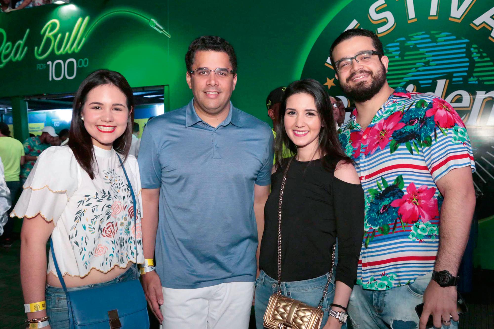 Dominique Hasbún, David Collado, Jessica Hasbún y Kelvin Liria.