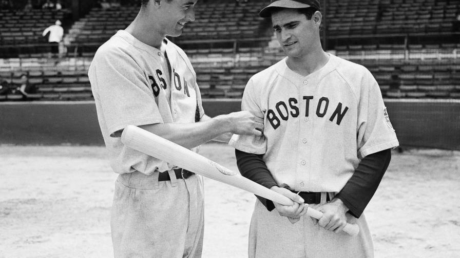 Muere Bobby Doerr, miembro del Salón de la Fama de las Grandes Ligas 