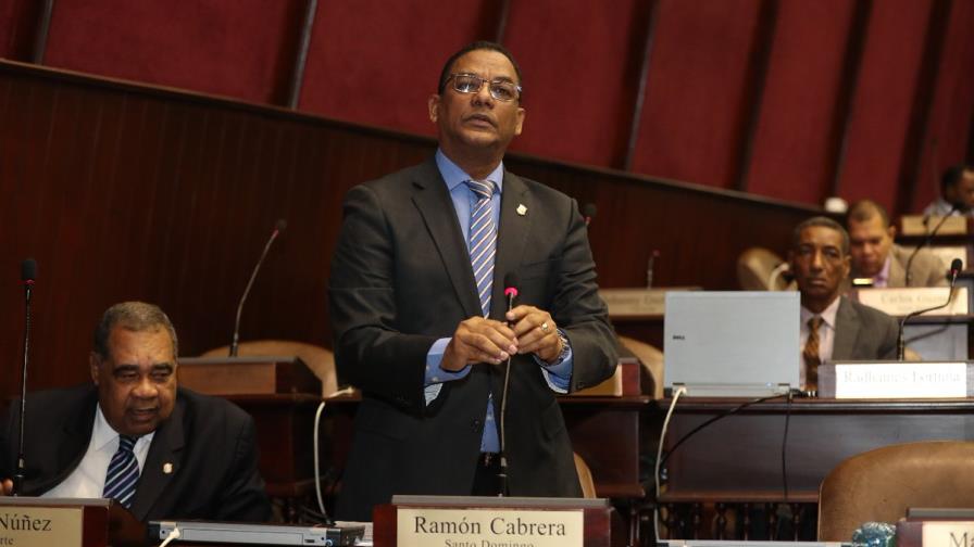 Diputado denuncia las AFP buscan incrementar ganancias sobre fondos