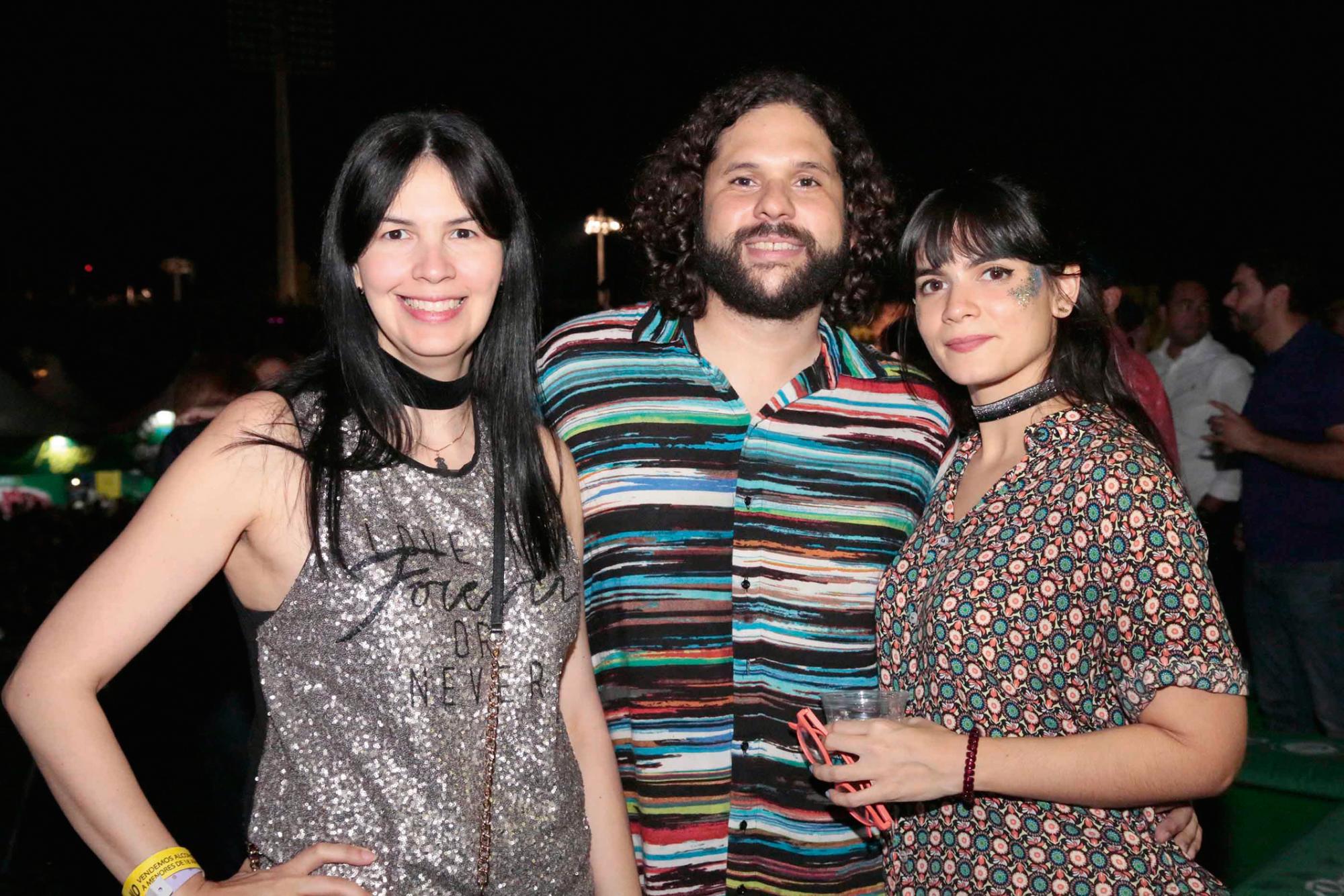 Cándida Hernández, Poteleche y Stephanie Geraldino.