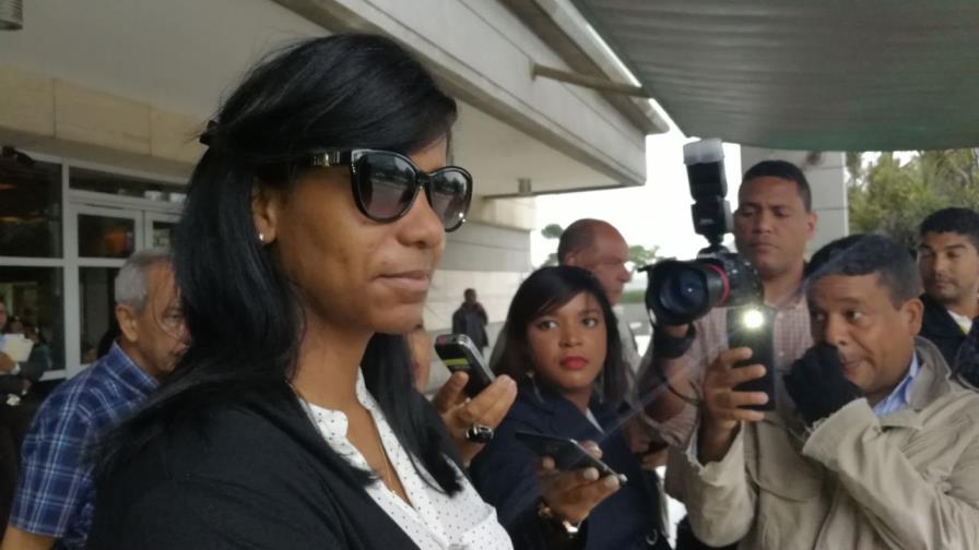 Procuraduría retuvo en el Aeropuerto de Las Américas a esposa de “Quirinito”