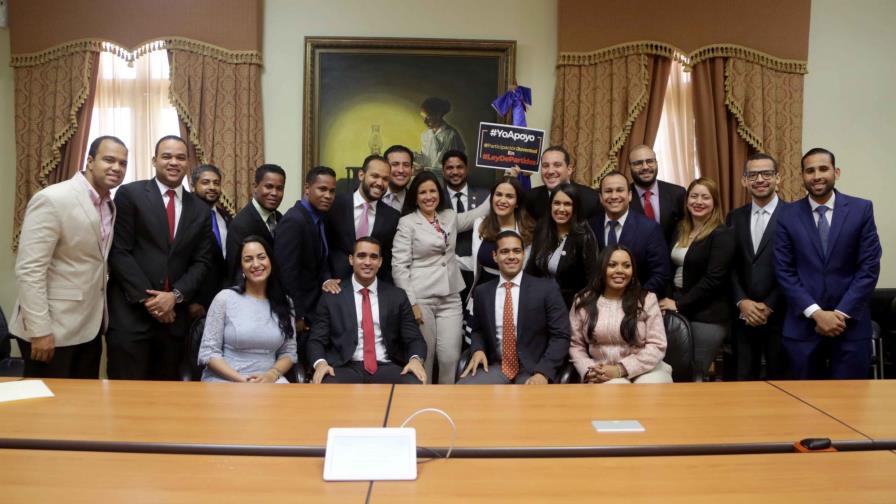 Vicepresidenta llevará al Comité Político propuesta cuota juventud en Ley de Partidos Vicepresidenta llevará al Comité Político propuesta cuota juventud en Ley de Partidos