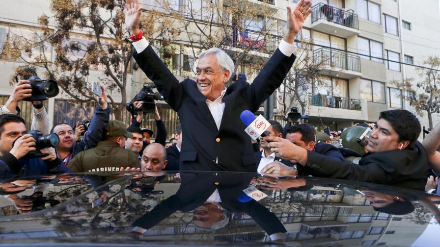 Expresidente y millonario, Piñera busca volver a La Moneda Expresidente y millonario, Piñera busca volver a La Moneda