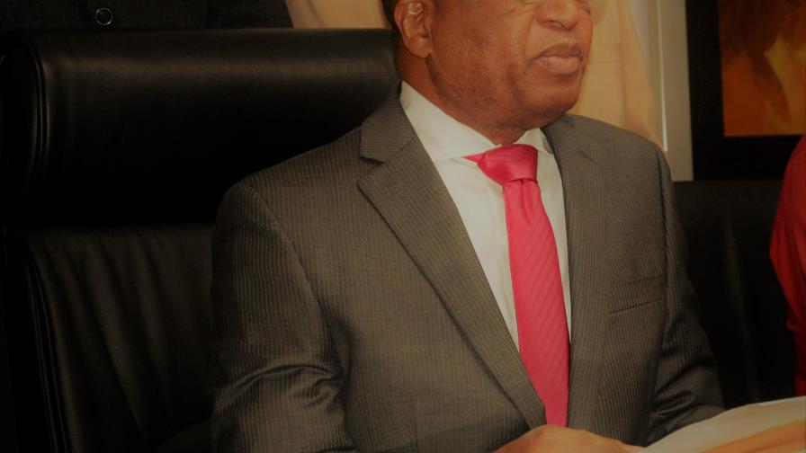 Director de la OMSA felicita choferes en su día