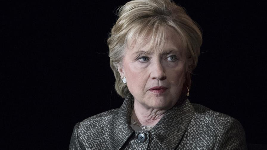 Departamento de Justicia de EE.UU. examina si investiga a Hillary Clinton