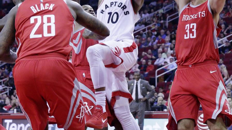 Con 27 de DeRozan, Raptors superan a Rockets 