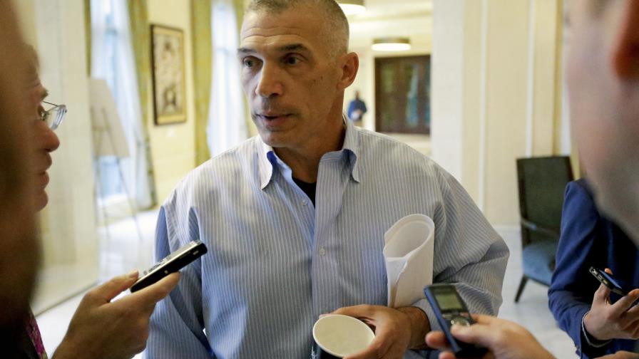 Joe Girardi, conmocionado por quedar fuera de Yanquis 