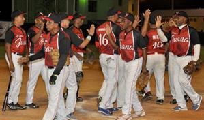 Villa Juana, Moscoso, Centro y Los Prados están en la semifinal del torneo Sénior de sóftbol DN