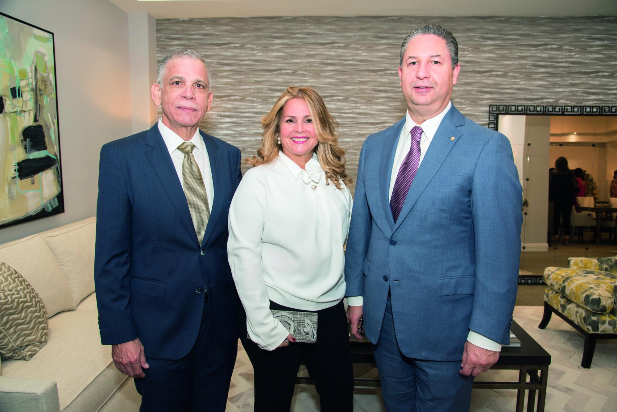 Marua Medina, Desireé Medina, María y Jacqueline Polanco.