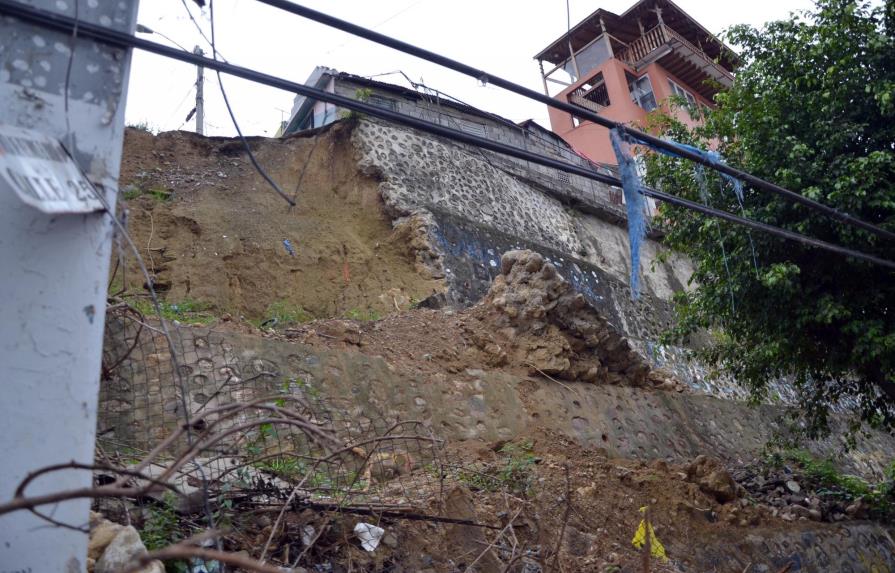 Decenas de casas en peligro en zonas vulnerables Santiago