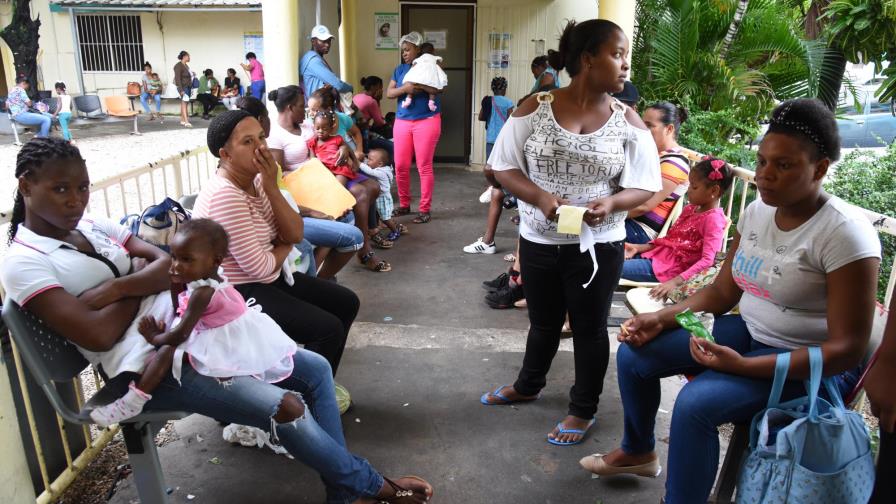 Director Servicio Nacional de Salud dice se retomará diálogo con nueva gestión del  Colegio Médico